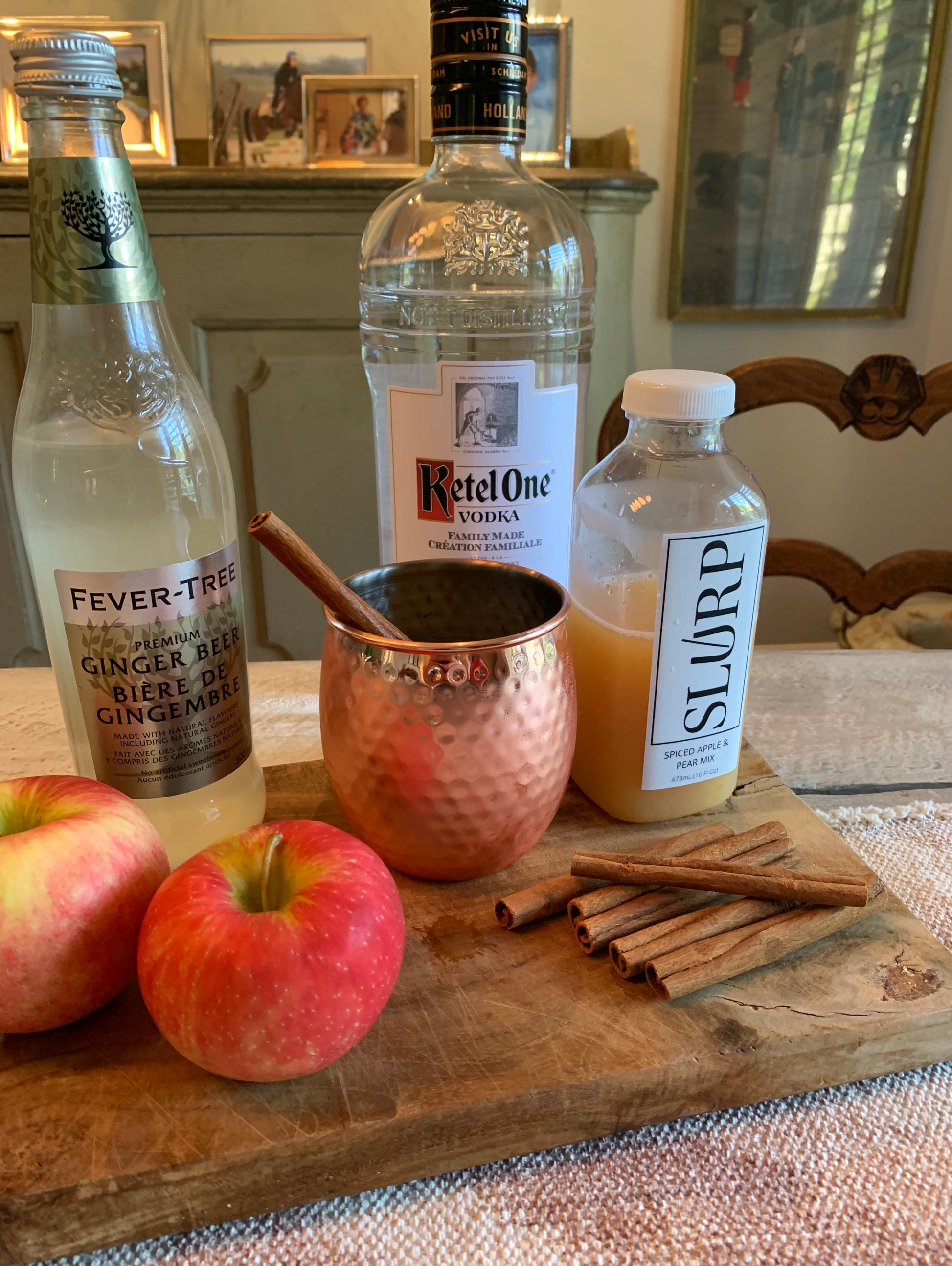 Simple Cocktail Recipes Canada | Spiced Apple & Pear Cocktail Recipe with Vodka and Ginger Beer | Fall Cocktail Ideas